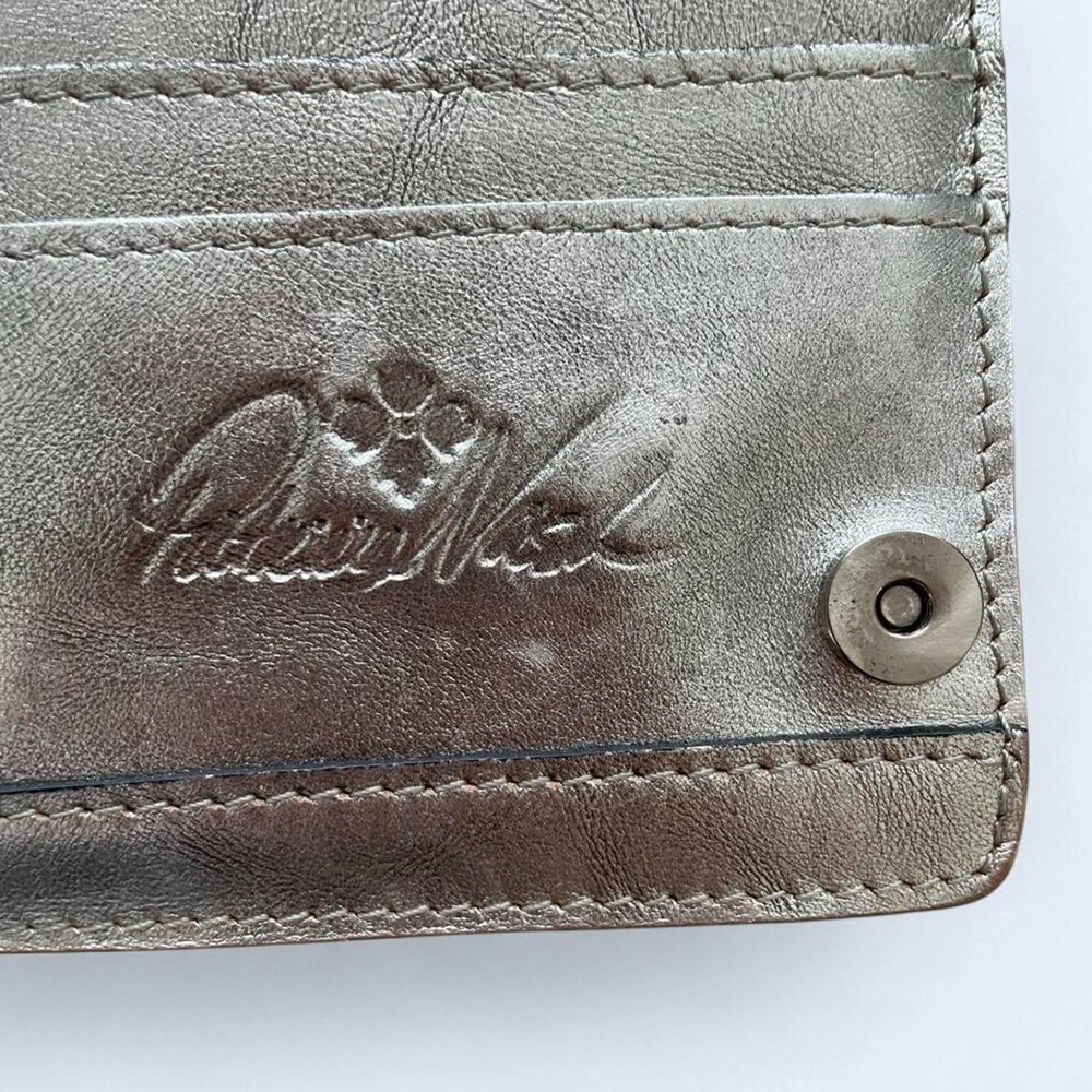 Silver leather crossbody phone bag with adjustable strap by Patricia Nash - Picture 8 of 8